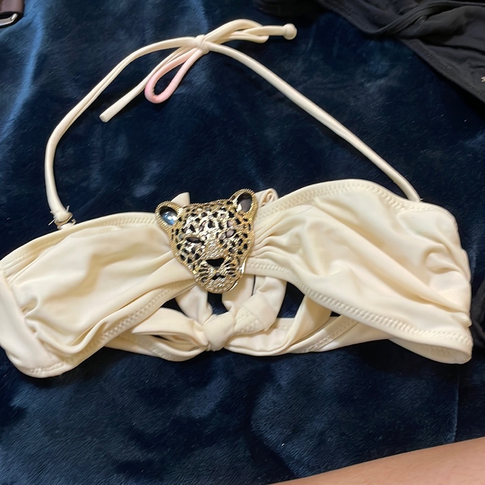Bikin top with tiger pendent in middle, very cute size small